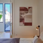 Spacious Flat With Private Terrace And Shared Pool Lägenhet Oporto