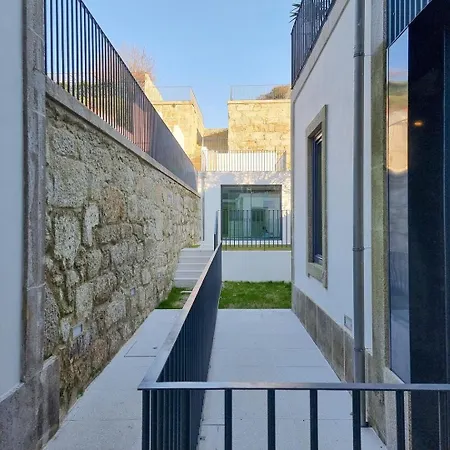 Apartment Spacious Flat With Private Terrace And Shared Pool Porto