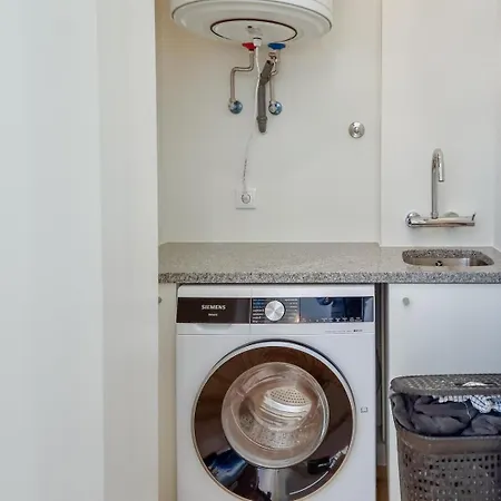 Spacious Flat With Private Terrace And Shared Pool 公寓