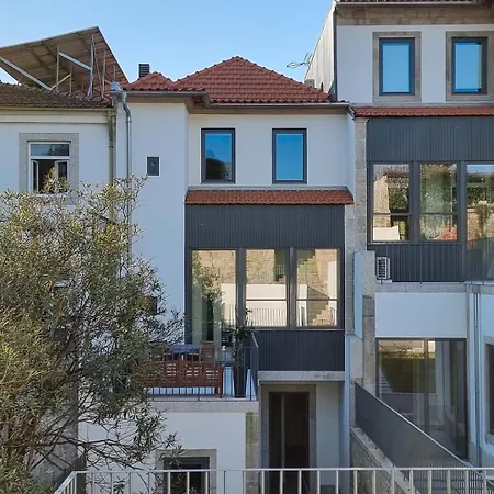 Spacious Flat With Private Terrace And Shared Pool 波尔图