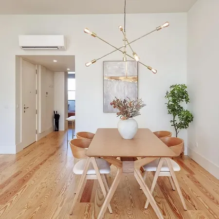 Spacious Flat With Private Terrace And Shared Pool 波尔图