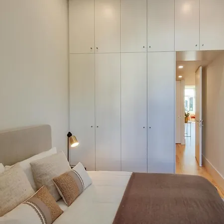 Apartament Spacious Flat With Private Terrace And Shared Pool *