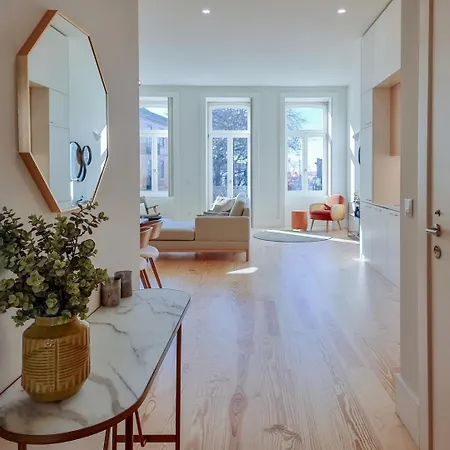 公寓 Spacious Flat With Private Terrace And Shared Pool