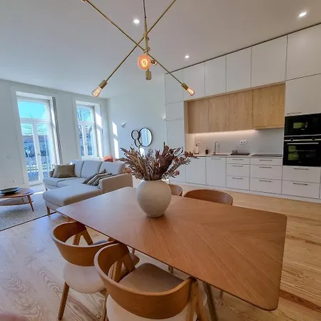 Spacious Flat With Private Terrace And Shared Pool Apartament Porto