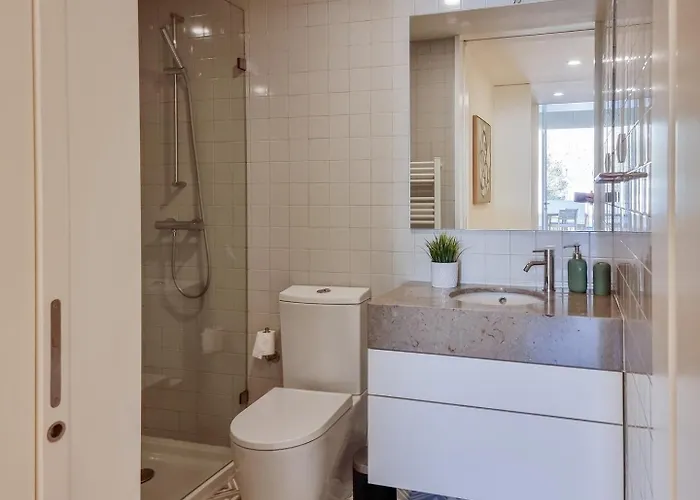 Apartamento Spacious Flat With Private Terrace And Shared Pool *