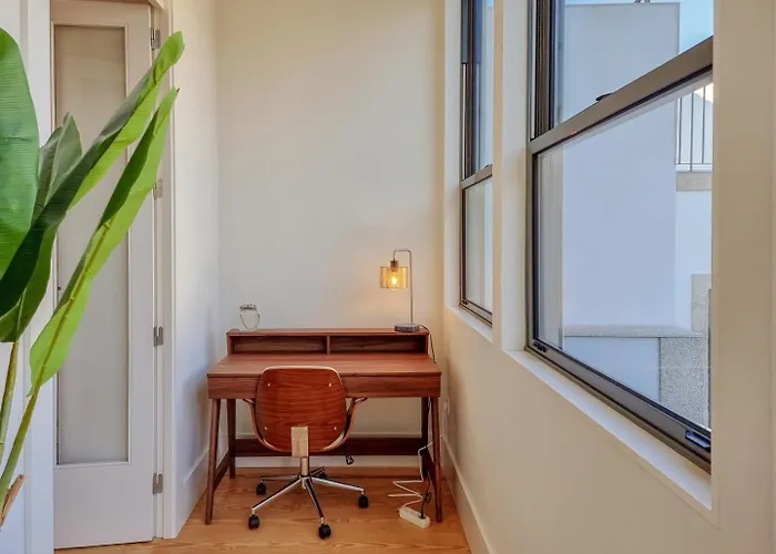 Spacious Flat With Private Terrace And Shared Pool *