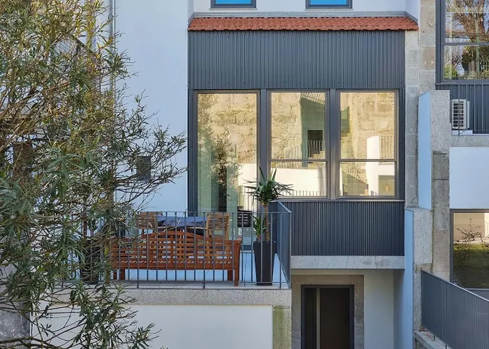 Apartamento Spacious Flat With Private Terrace And Shared Pool