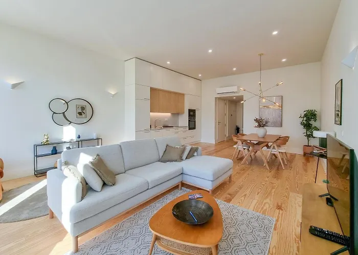 Apartamento Spacious Flat With Private Terrace And Shared Pool