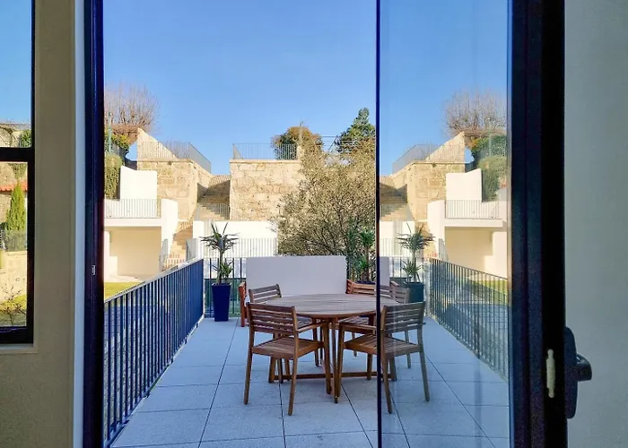 Spacious Flat With Private Terrace And Shared Pool *