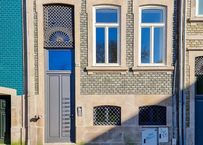 Spacious Flat With Private Terrace And Shared Pool * פורטו