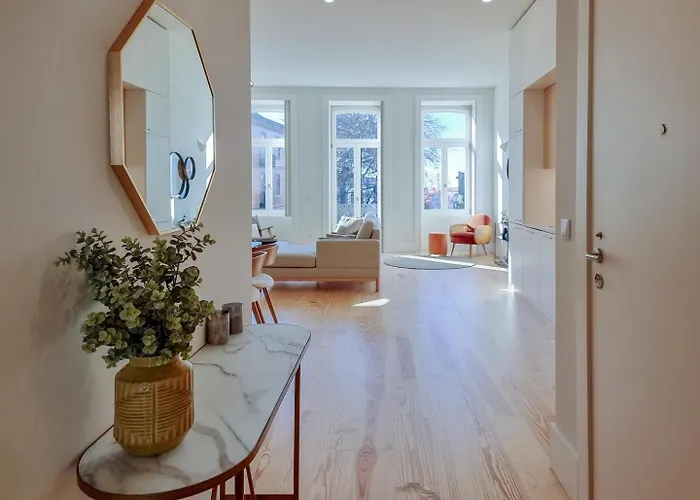 דירה Spacious Flat With Private Terrace And Shared Pool